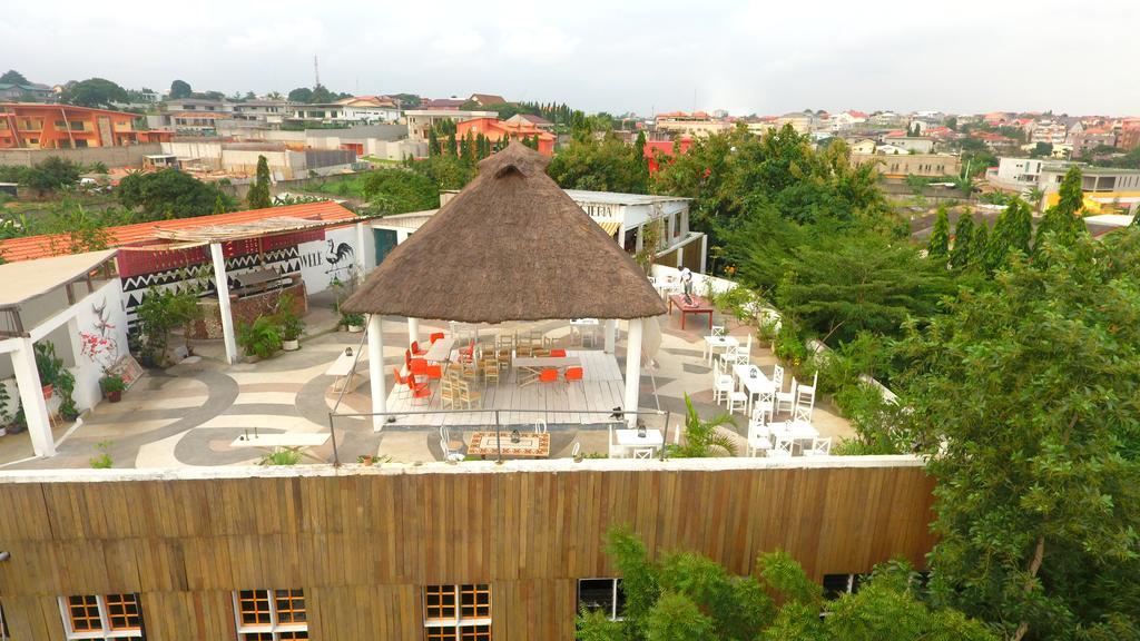 Bushman Cafe Hotel Abidjan Exteriör bild